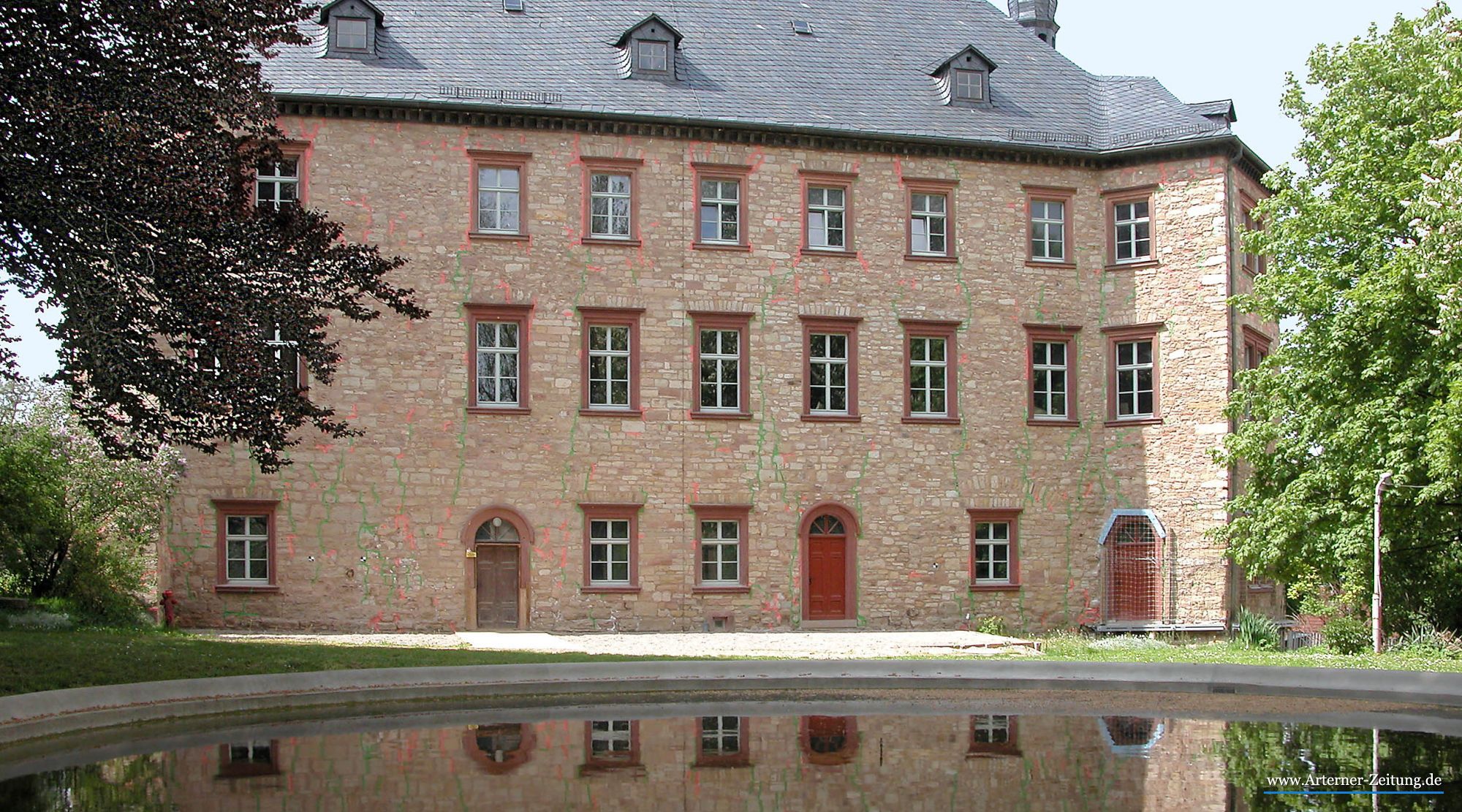 Grundschule ins Schloss?