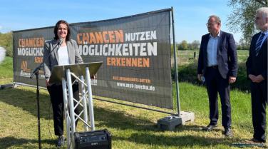 Helmedeich nach Hochwasser wiederaufgebaut