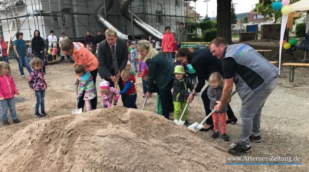 Spatenstich für Erweiterungsanbau Kita Sonnenschein