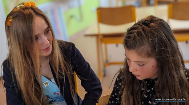Begegnung mit der Vergangenheit - Salzprinzessin besucht Grundschule