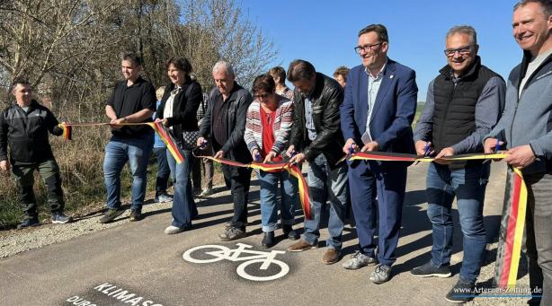 Freie Fahrt durch's Grüne - erstes Stück des Radrundwegs eröffnet